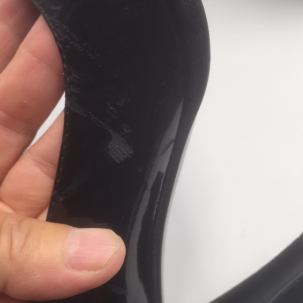 CHANEL Glossy Black Heels - Picture 11 of 15